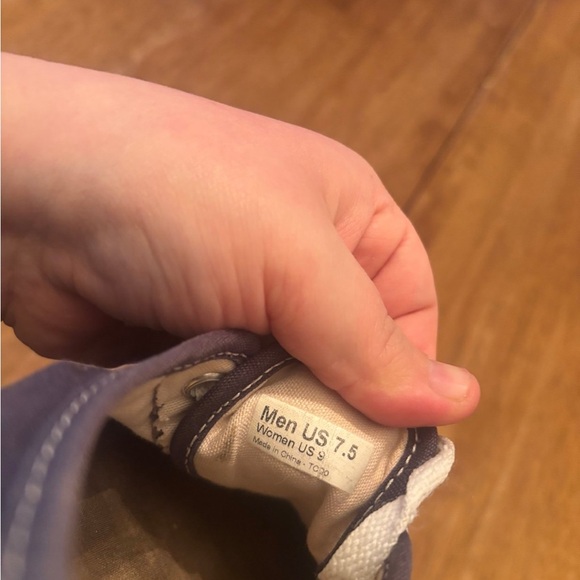 Shoes - Picture 5 of 5